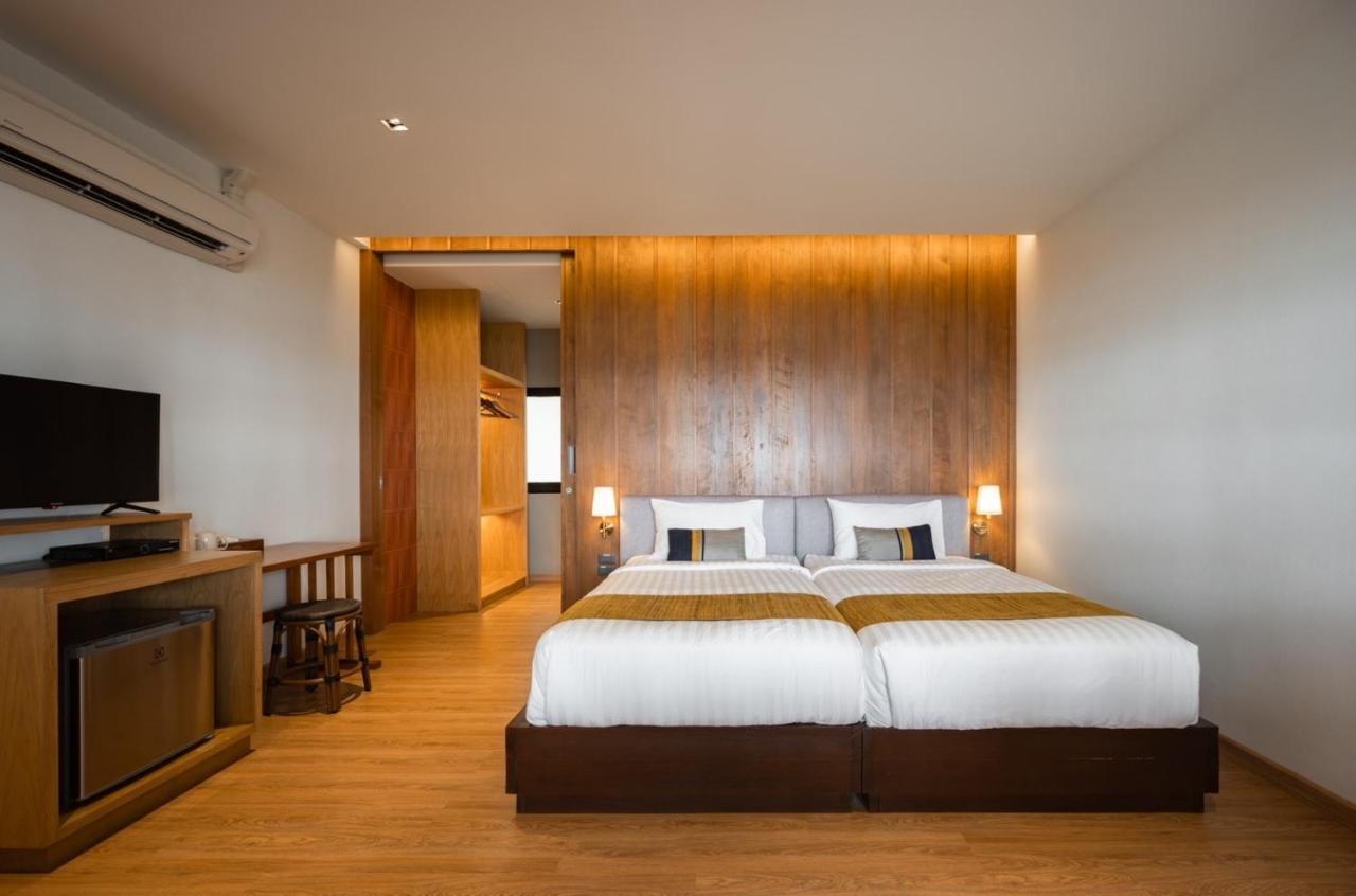 Ban Saithong Beach Resort Bang Saphan Noi Buitenkant foto