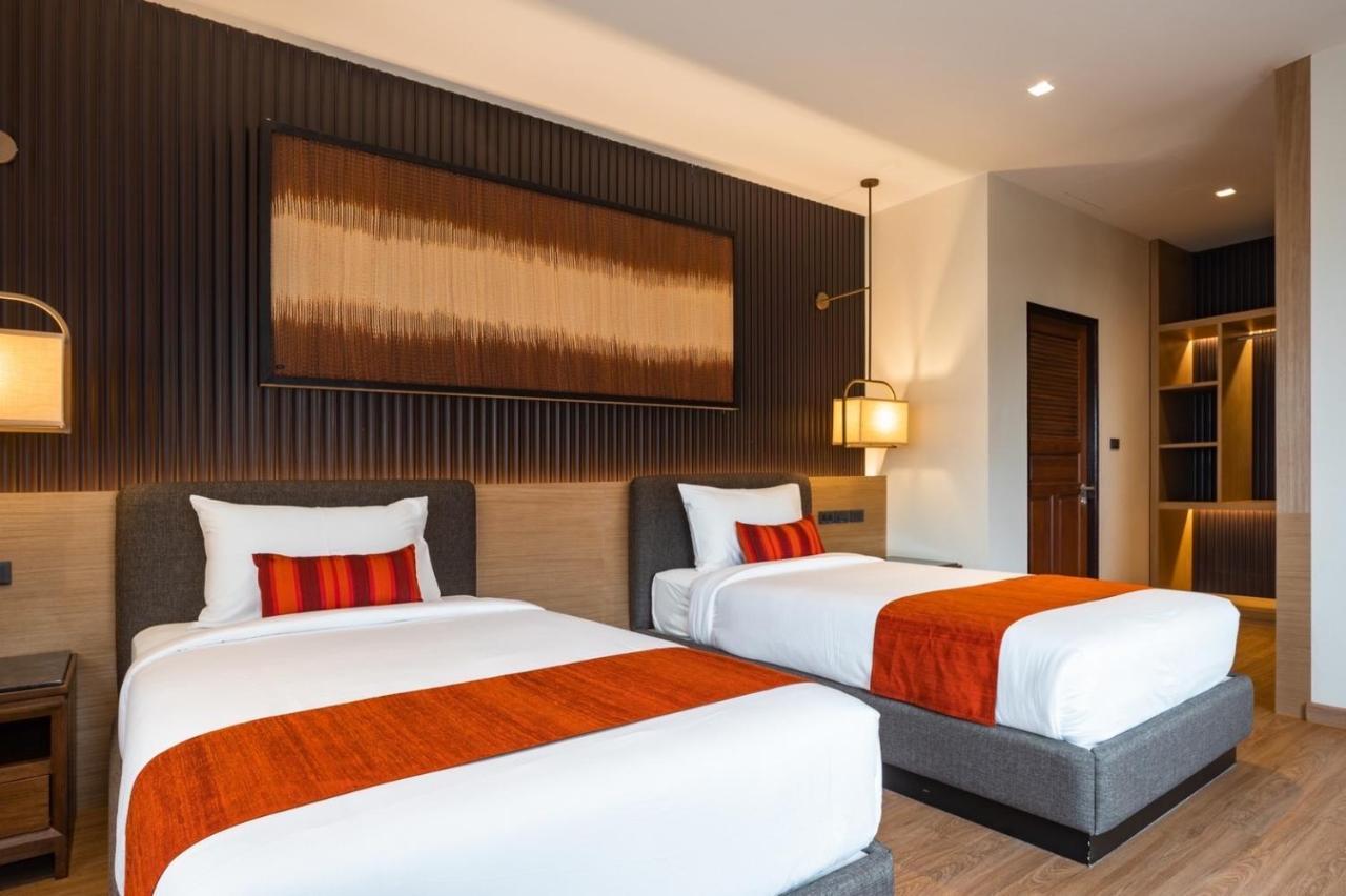 Ban Saithong Beach Resort Bang Saphan Noi Buitenkant foto
