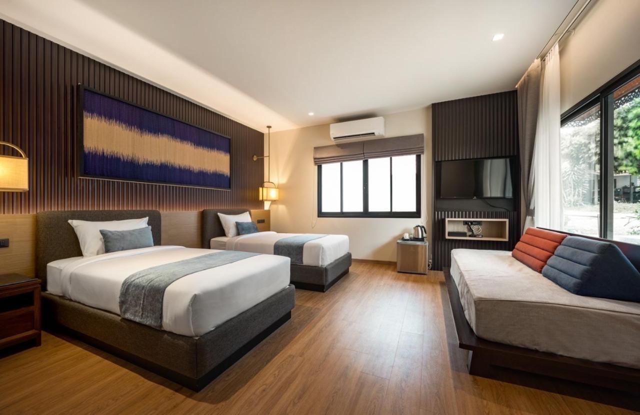 Ban Saithong Beach Resort Bang Saphan Noi Buitenkant foto