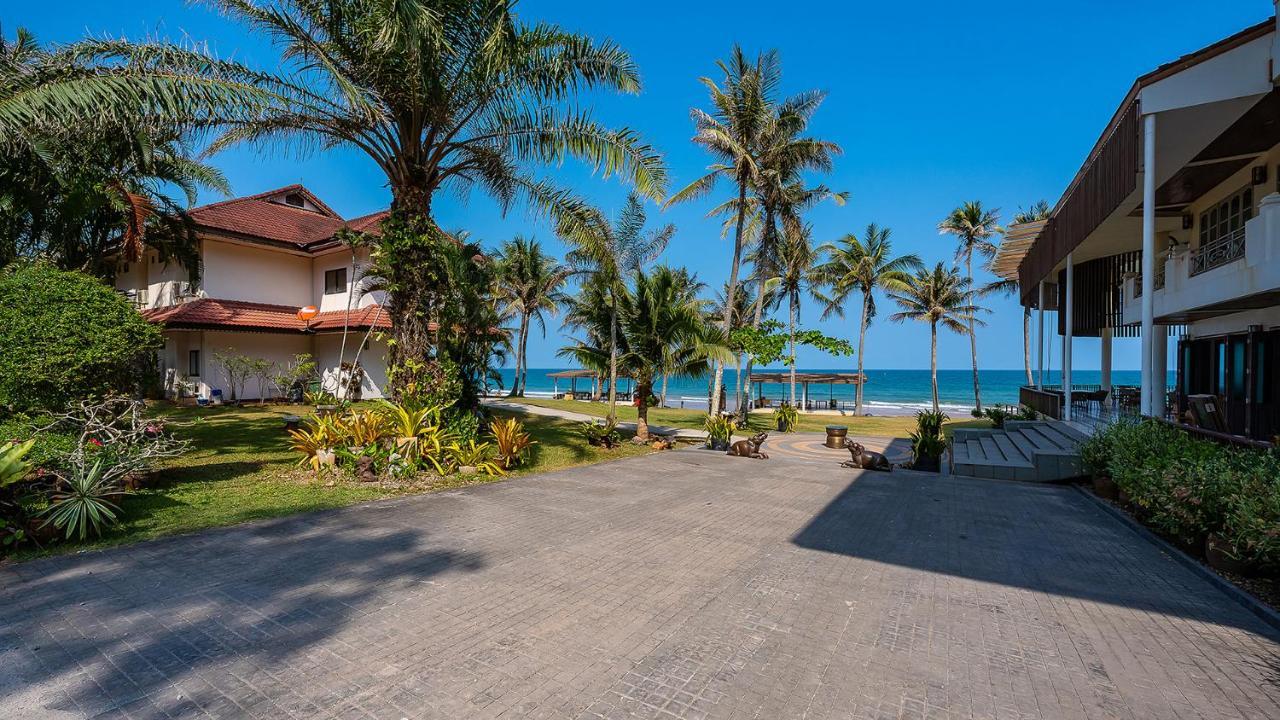 Ban Saithong Beach Resort Bang Saphan Noi Buitenkant foto