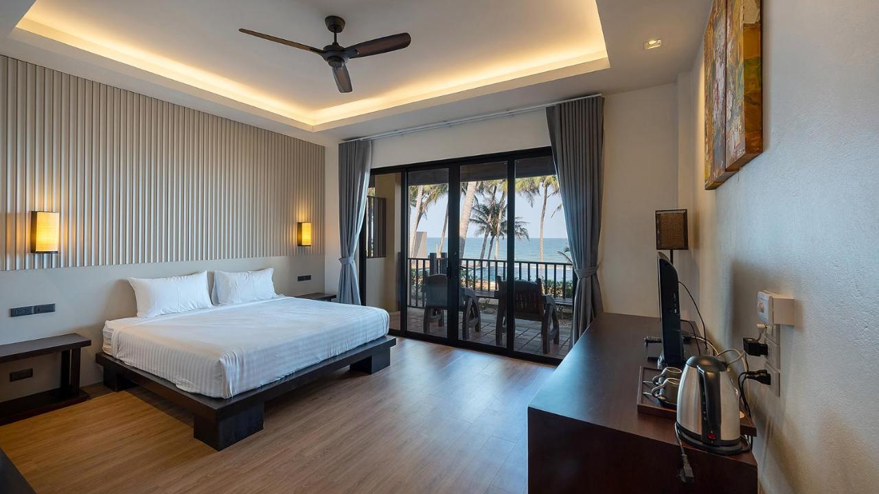 Ban Saithong Beach Resort Bang Saphan Noi Buitenkant foto