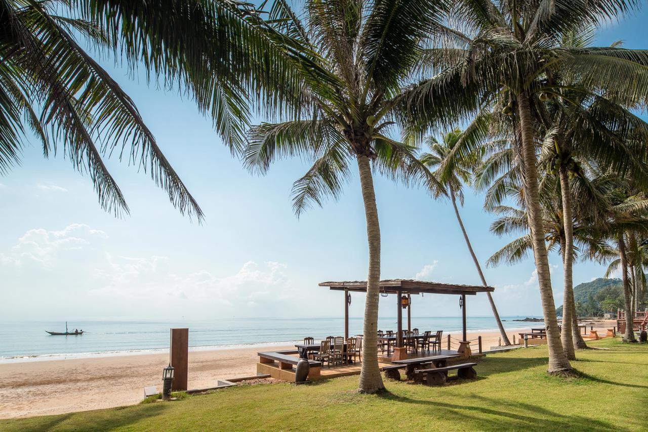 Ban Saithong Beach Resort Bang Saphan Noi Buitenkant foto